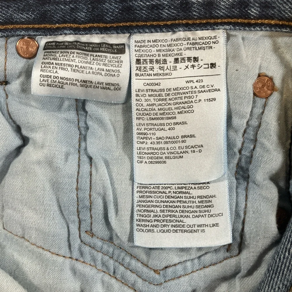 Levis 501 Jeans Mens 32x29 Medium Wash Button Fly Original Fit 100% Cotton